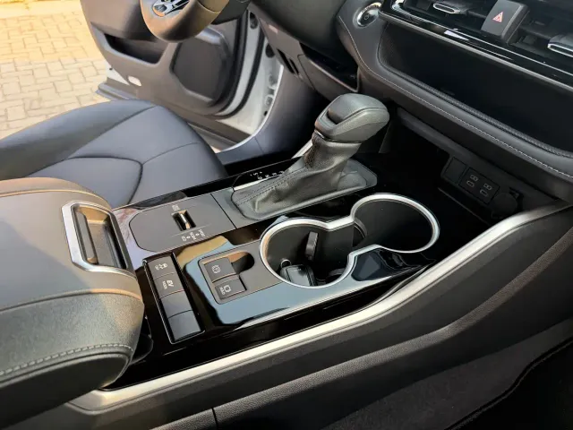 Toyota Highlander — Фото автомобиля 26