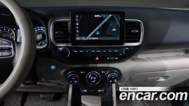 Hyundai Venue — Фото автомобиля 20