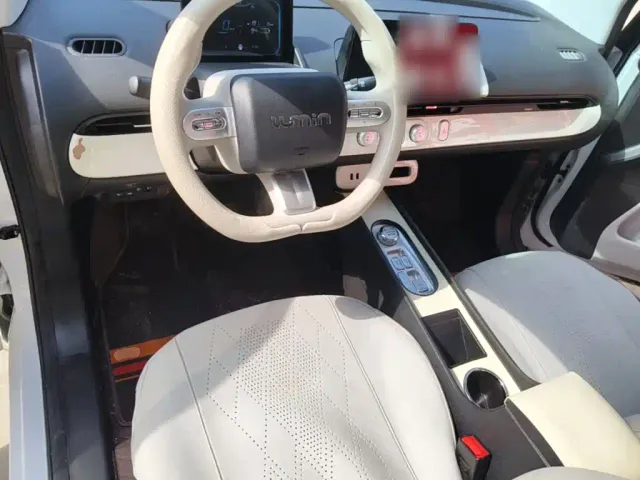 Changan Lumin — Фото автомобиля 9
