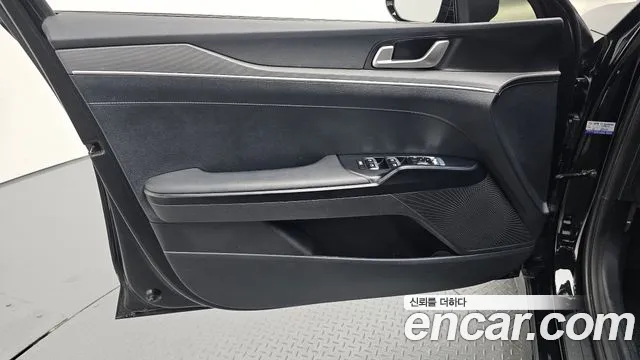 Kia K5 K5 3 поколение 2.0 LPI(Для проката) — Фото автомобиля 20