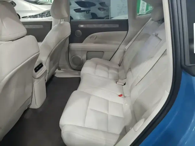 IM Motors LS6 — Фото автомобиля 21