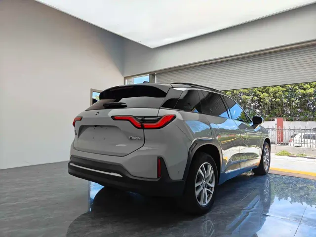 Nio ES6 — Фото автомобиля 5