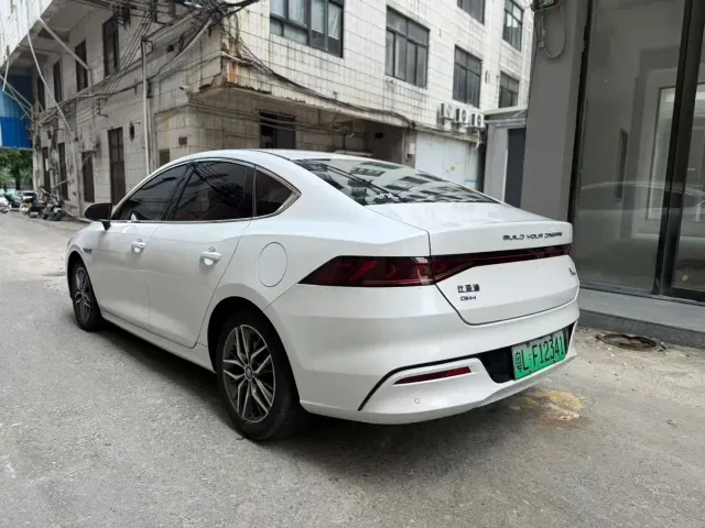 BYD Qin PLUS — Фото автомобиля 9