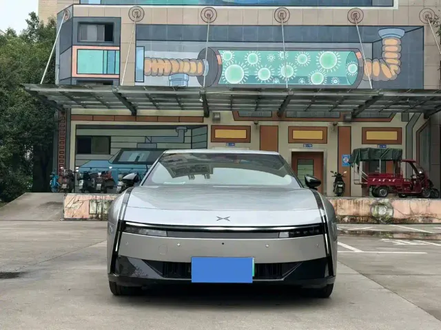Xpeng P7 — Фото автомобиля 2
