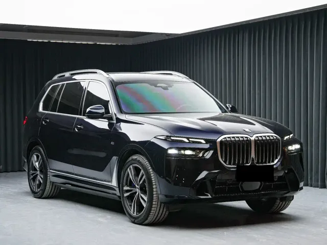 BMW X7 — Фото автомобиля 3