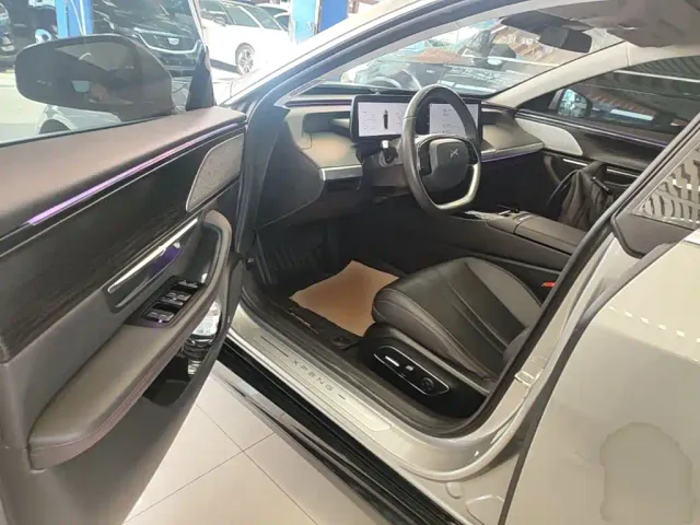Xpeng P7 — Фото автомобиля 15