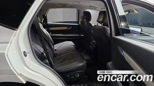 Genesis GV80 — Фото автомобиля 17