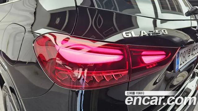 Mercedes-Benz GLA-Class — Фото автомобиля 6
