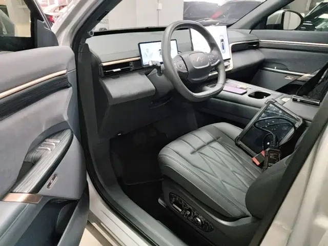 Dongfeng eπ 008 — Фото автомобиля 15