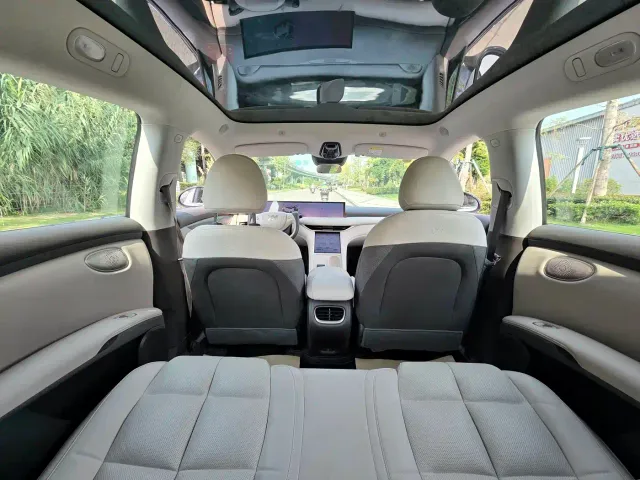 IM Motors LS6 — Фото автомобиля 16