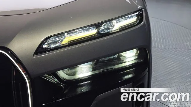 BMW 7 Series G70 — Фото автомобиля 7