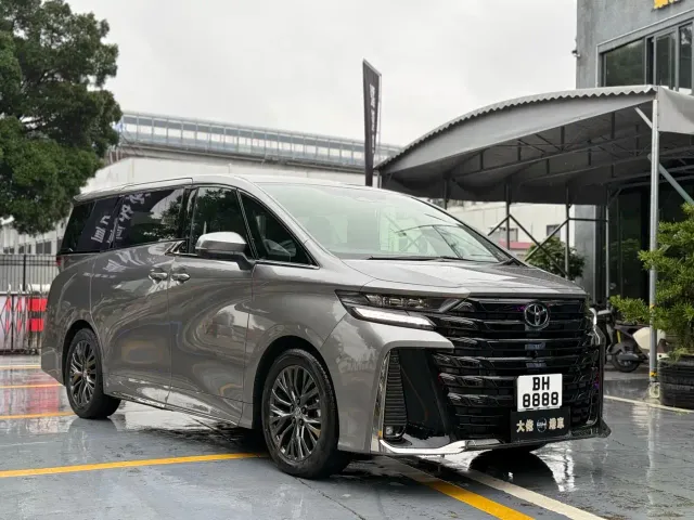 Toyota Vellfire — Фото автомобиля 3