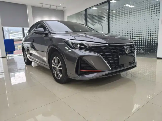 Changan Eado — Фото автомобиля 8
