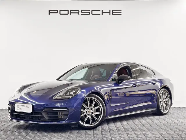 Фотография автомобиля — Porsche Panamera