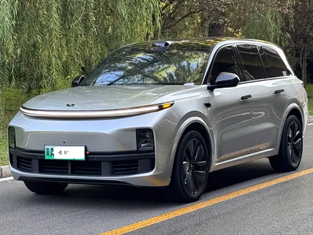 Фотография автомобиля — Li Auto L9