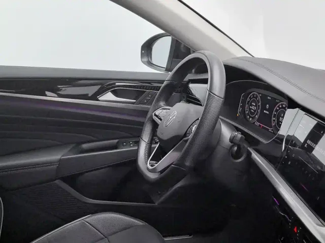 Volkswagen Passat — Фото автомобиля 22