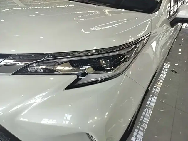 Toyota Granvia — Фото автомобиля 23
