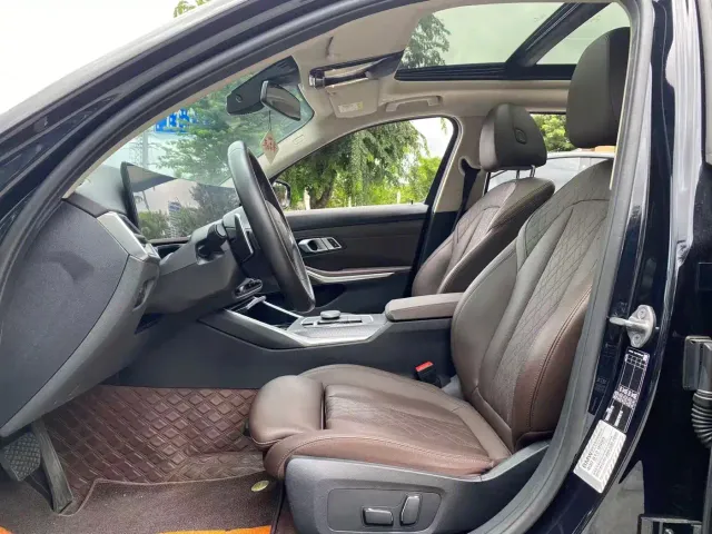 BMW 3 Series — Фото автомобиля 4