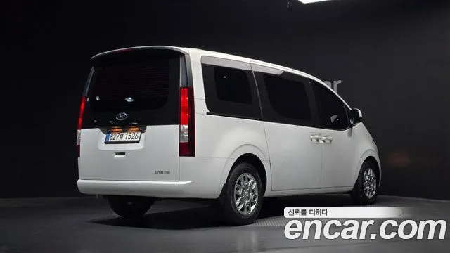 Hyundai Staria Staria Карго 3 места — Фото автомобиля 2