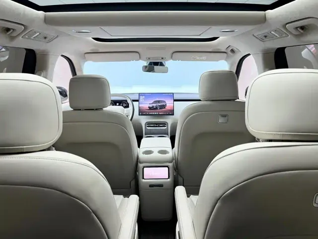 Xiaomi SUV — Фото автомобиля 21