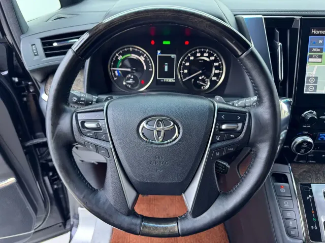 Toyota Vellfire — Фото автомобиля 11
