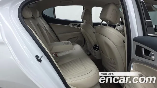 Genesis G70 New — Фото автомобиля 17