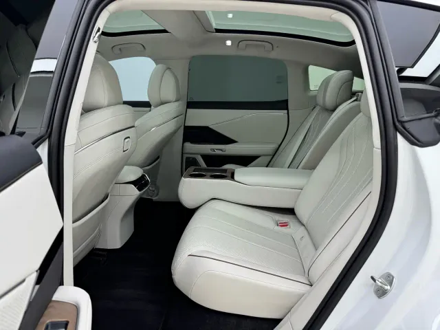 Toyota BoZhi 7 — Фото автомобиля 24