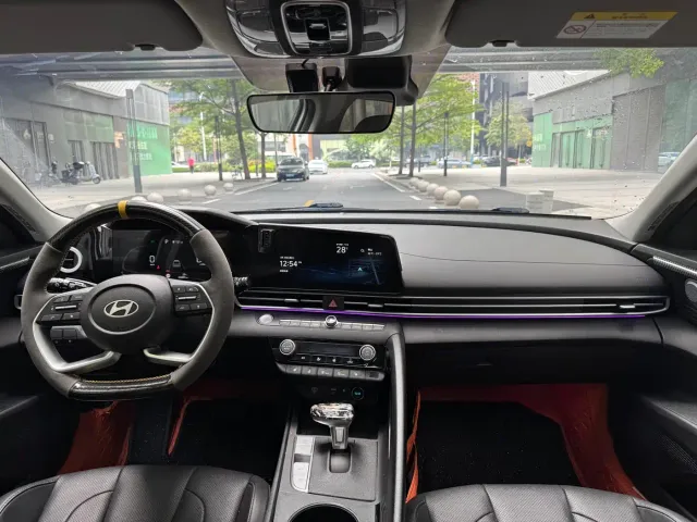 Hyundai Elantra — Фото автомобиля 9