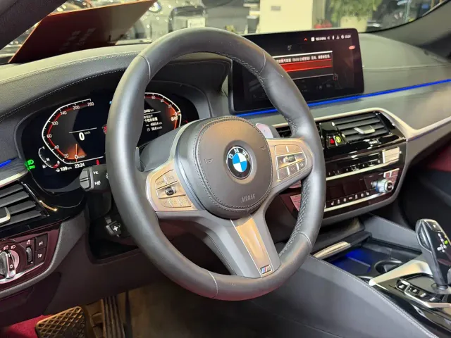BMW 5 Series — Фото автомобиля 7