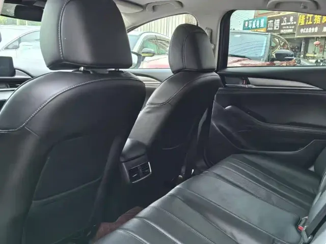Mazda Atenza — Фото автомобиля 5