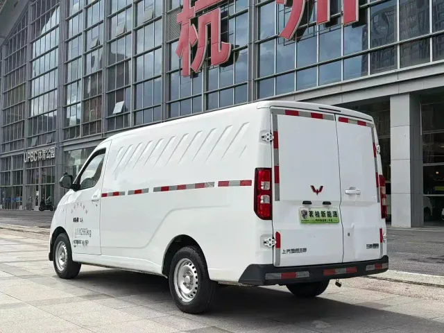 Wuling Yangguang — Фото автомобиля 7