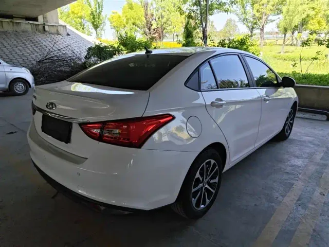 Chery Arrizo 5 — Фото автомобиля 6
