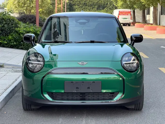 MINI Cooper — Фото автомобиля 2