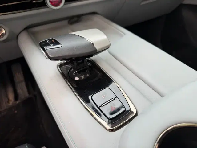 Changan Changan UNI-Z New Energy 2024 Blue Whale Smart Electric iDD 125km Excellence Model — Фото автомобиля 9