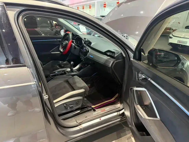 Audi Q3 — Фото автомобиля 9
