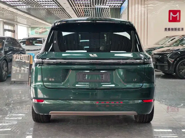 Li Auto L9 — Фото автомобиля 17