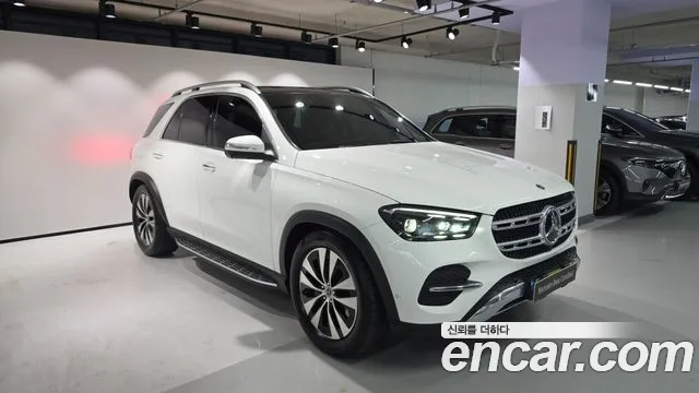 Mercedes-Benz GLE-Class — Фото автомобиля 2
