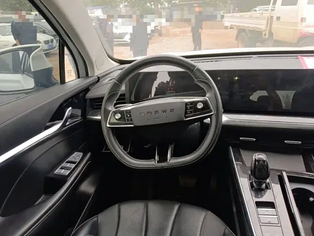 Roewe RX5 Max — Фото автомобиля 10