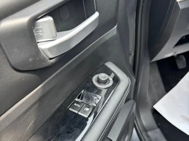 Wuling Zhengcheng — Фото автомобиля 12