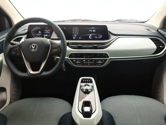 Changan Benben E-Star — Фото автомобиля 12