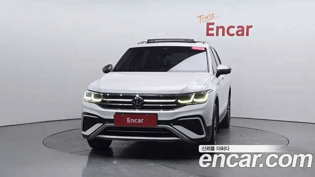 Volkswagen Tiguan — Фото автомобиля 3