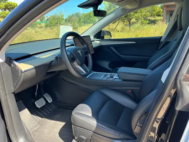 Tesla Model Y — Фото автомобиля 7