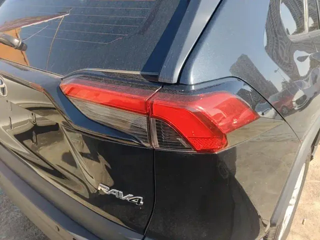 Toyota RAV4 — Фото автомобиля 7