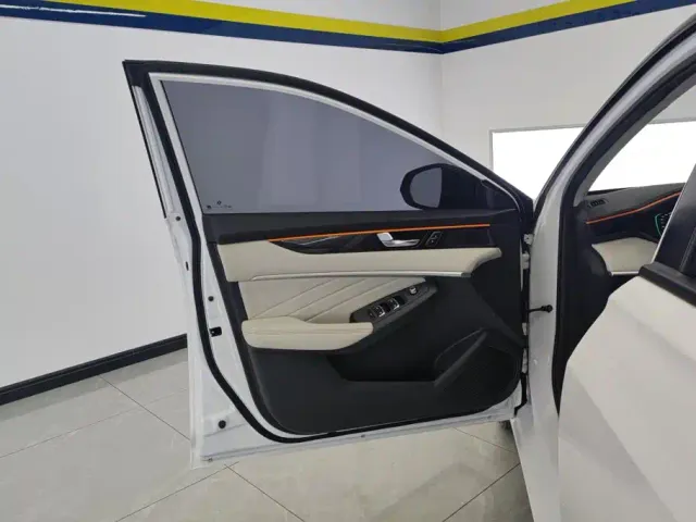 Dongfeng Yixuan MAX — Фото автомобиля 7