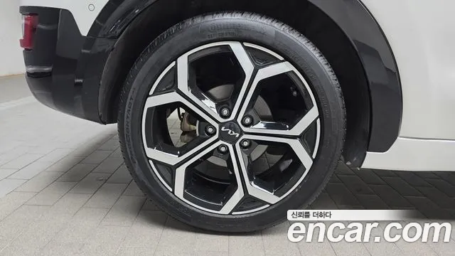 Kia Niro The All New Niro Signature — Фото автомобиля 5