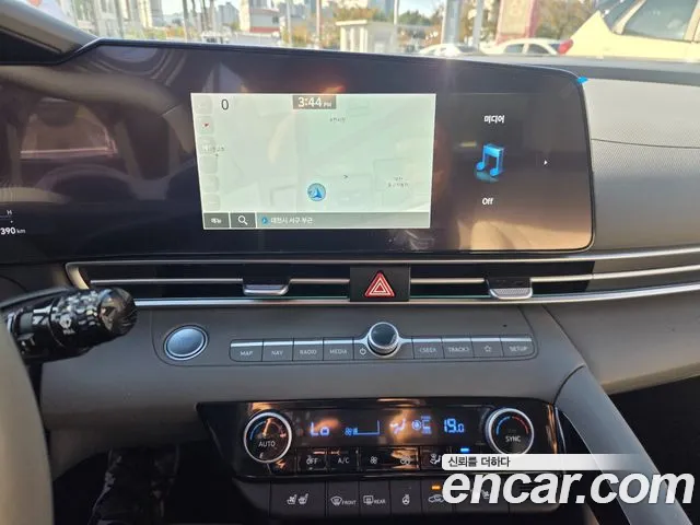 Hyundai Avante CN7 — Фото автомобиля 8