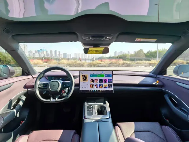 Xiaomi SU7 — Фото автомобиля 5
