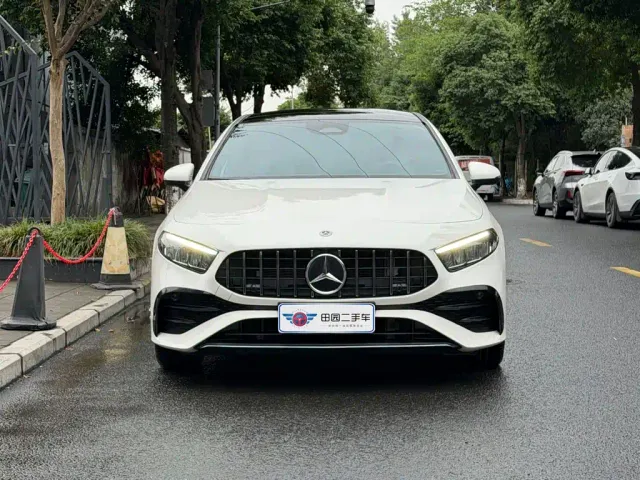 Mercedes-Benz A-Class — Фото автомобиля 2