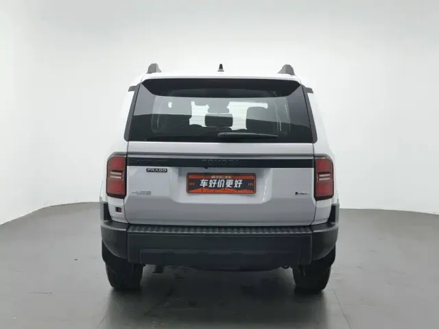 Toyota Prado — Фото автомобиля 4
