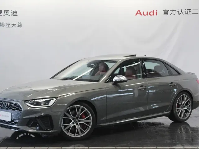 Фотография автомобиля — Audi S4